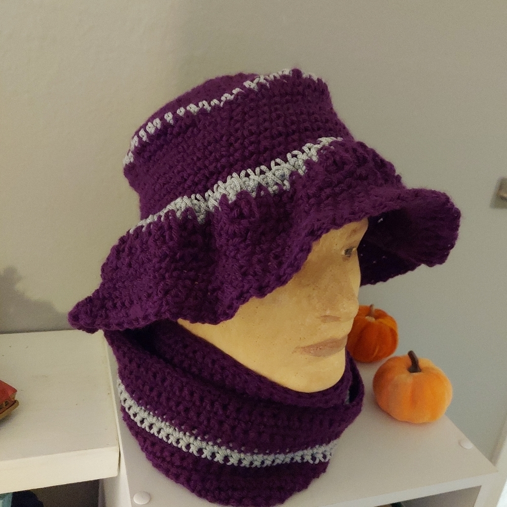 CROCHET HAT & SCARF SET